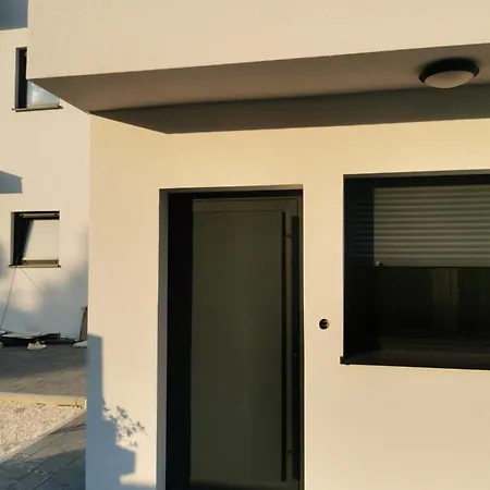 Apartman Lumiere *
